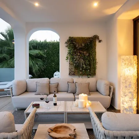 וילה Guzman - Artista *