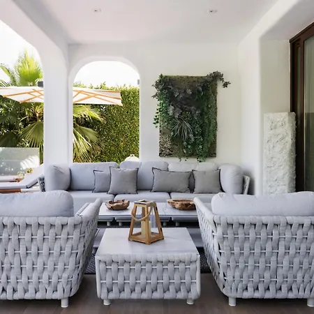 וילה Guzman - Artista *