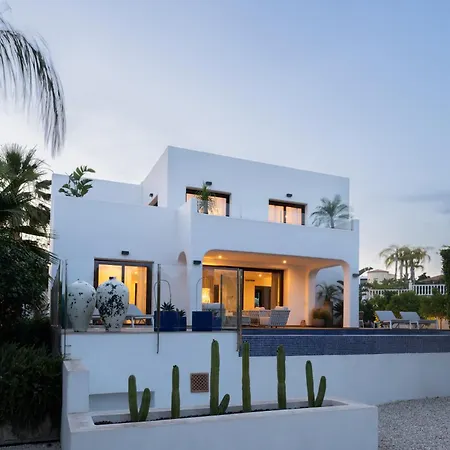 Villa Guzman - Artista *