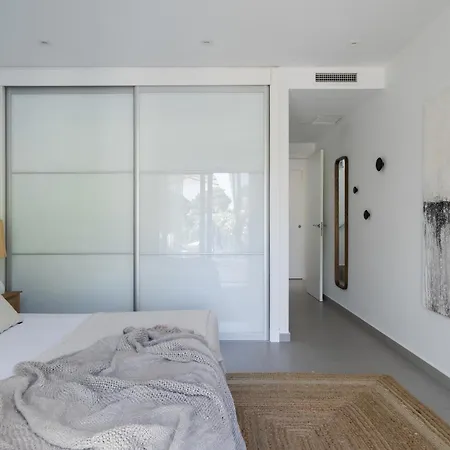 Guzman - Artista Villa *