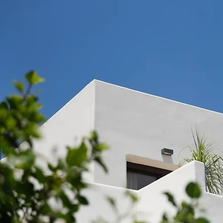 Guzman - Artista Villa *