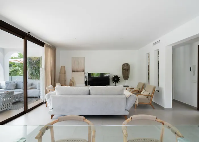 Villa Guzman - Artista