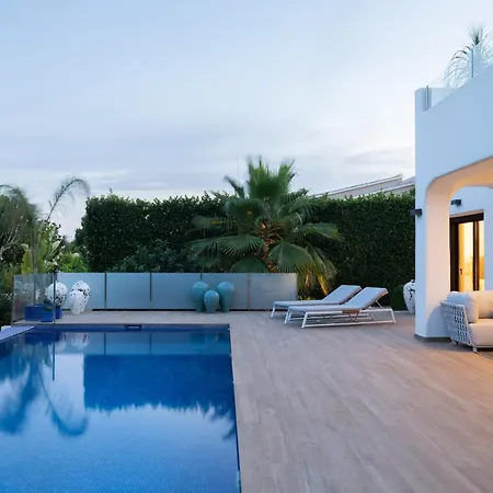 Vila Guzman - Artista